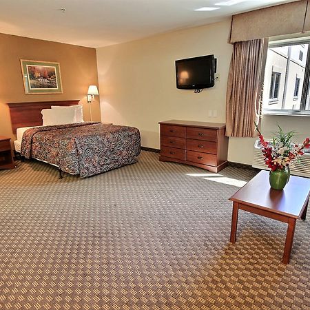 Crestwood Suites Of ניופורט ניוז מראה חיצוני תמונה