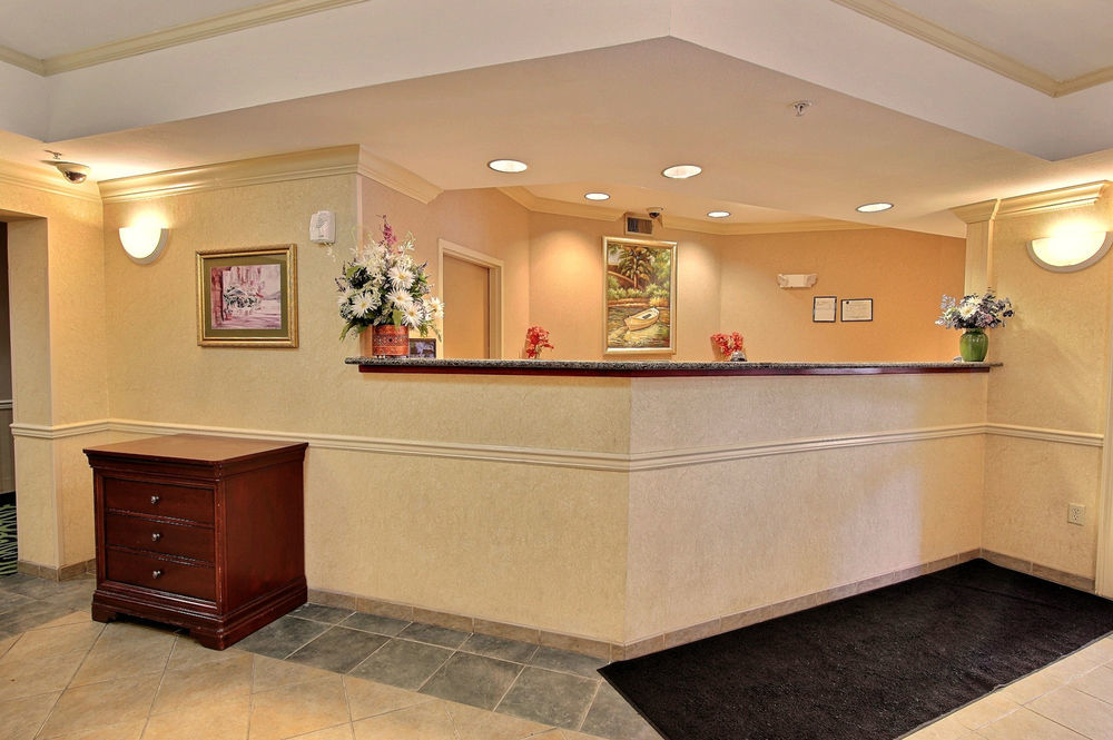 Crestwood Suites Of ניופורט ניוז מראה חיצוני תמונה