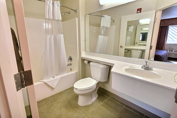 Crestwood Suites Of ניופורט ניוז מראה חיצוני תמונה