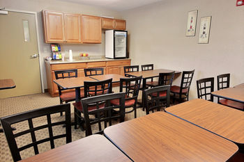 Crestwood Suites Of ניופורט ניוז מראה חיצוני תמונה